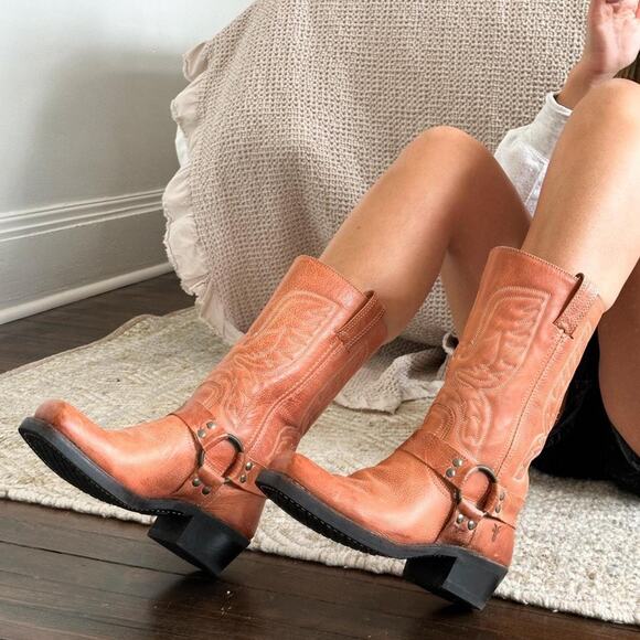 Frye Vintage Peach Eagle Harness Leather Mid Calf Boots Size 6 - Picture 2 of 13